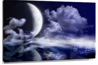 Lienzo luna sobre el mar con nubes