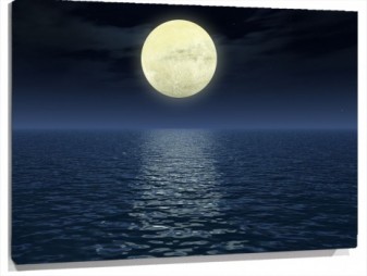 Lienzo luna y mar azul noche