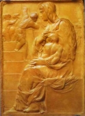 Michelangelo_-_Madonna_of_the_Stairs.JPG