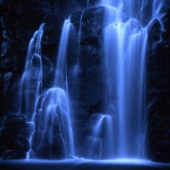 cascada_noche_muralesyvinilos_3600261__XXL.jpg